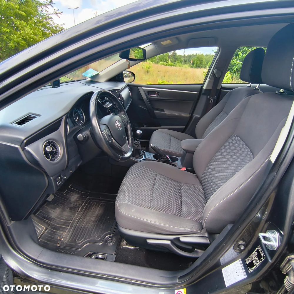 Toyota Corolla 1.6 Comfort - 6