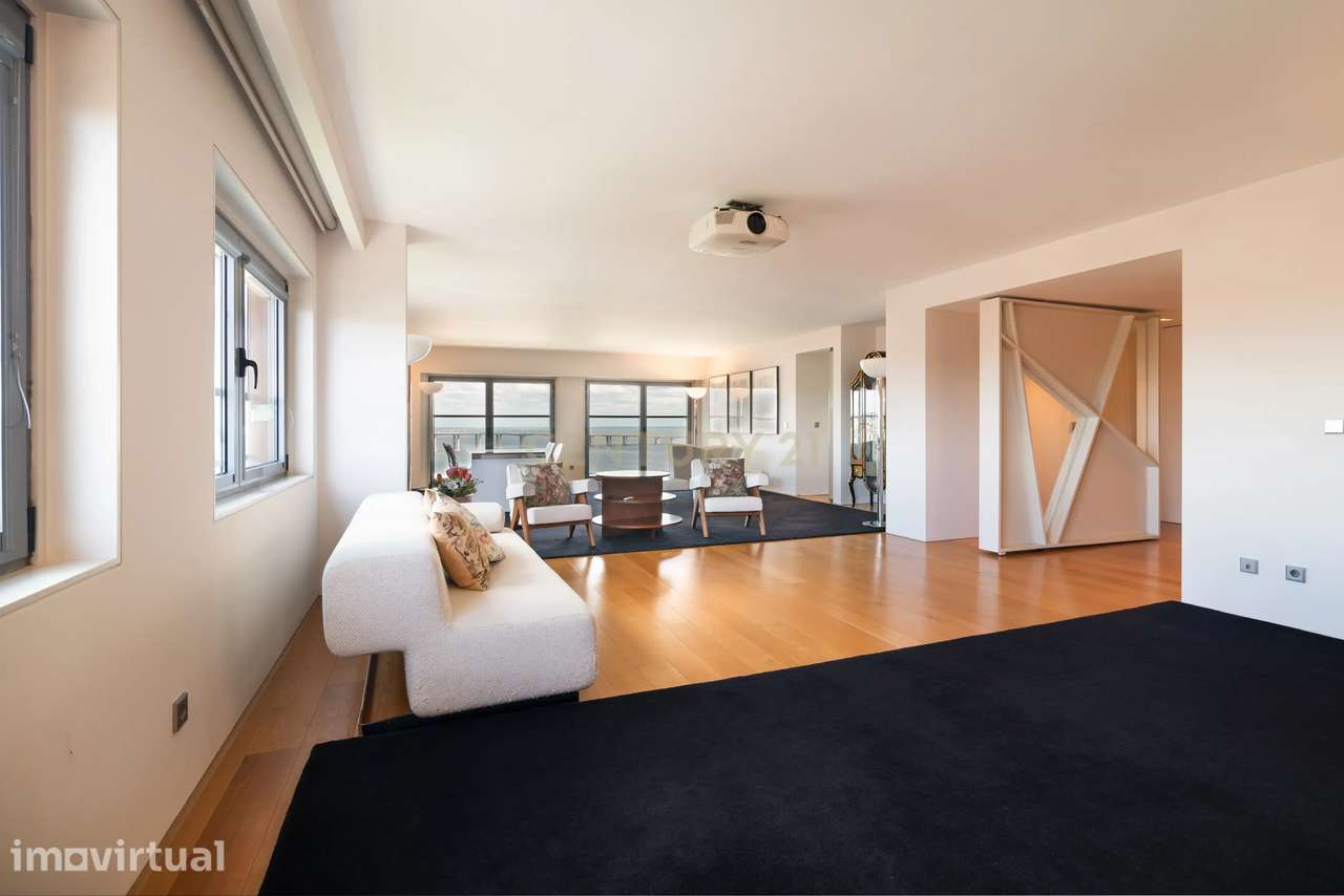 Apartamento T4 de Luxo com Vista Panorâmica sobre o Rio Tejo | Parque - Grande imagem: 2/60