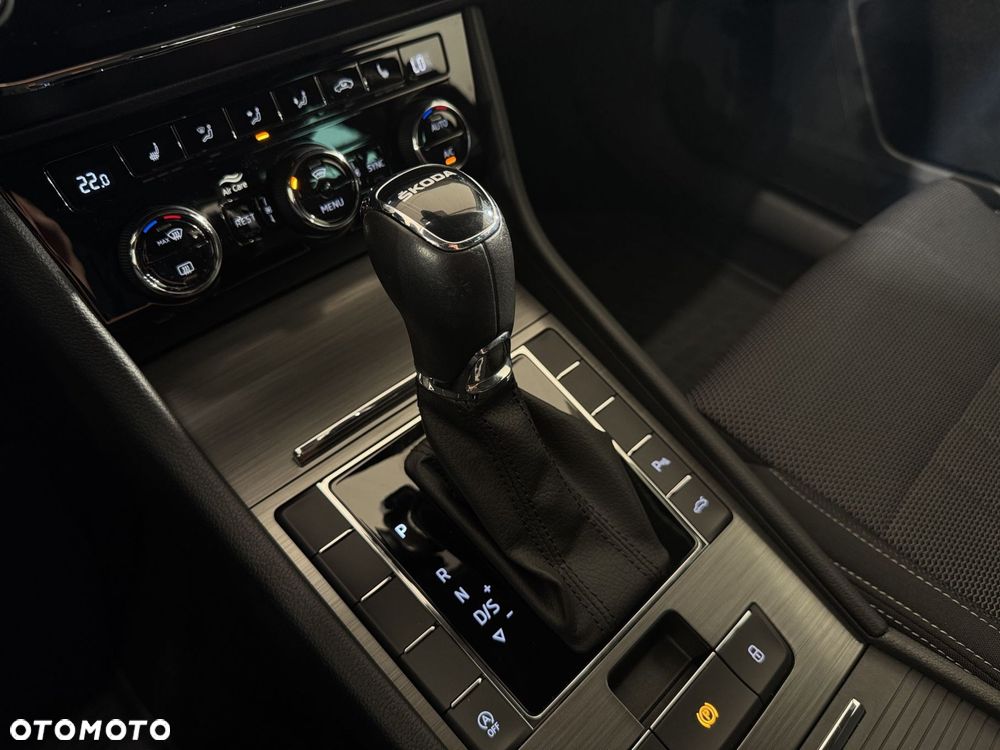 Skoda Superb 2.0 TDI Style DSG7 - 26