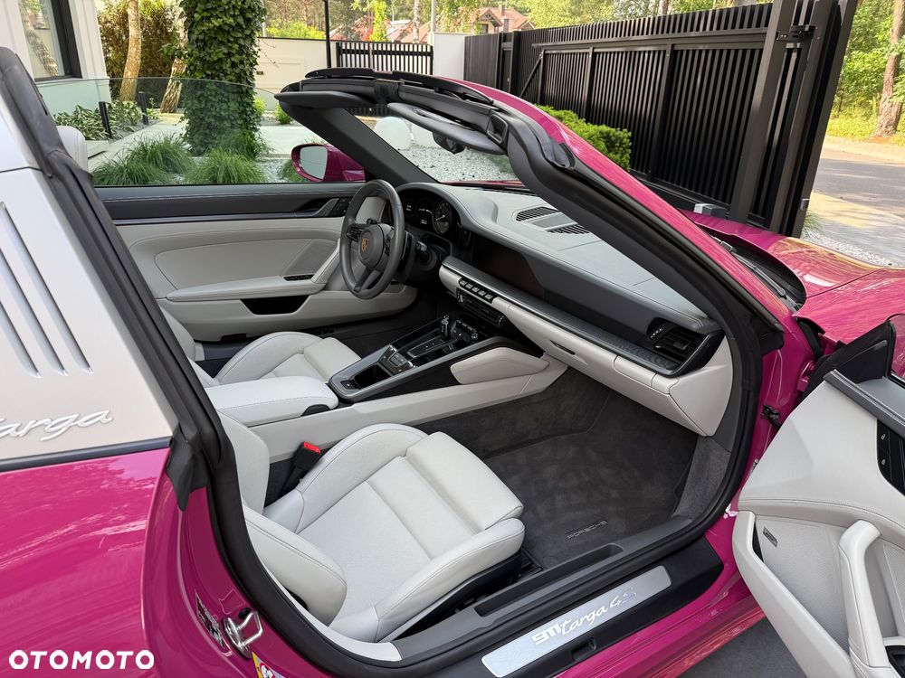 Porsche 911 Targa 4S - 21