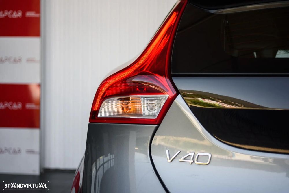 Volvo V40 1.5 T3 Sport Edition R Geartronic - 15