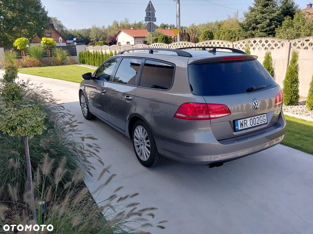 Volkswagen Passat 2.0 TDI DPF BlueMotion Technology Comfortline - 4