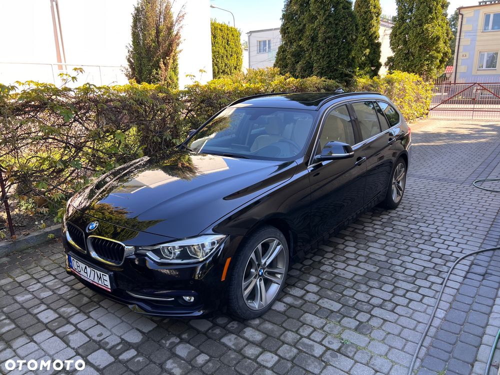 BMW Seria 3 330i xDrive Edition Luxury Line Purity - 1