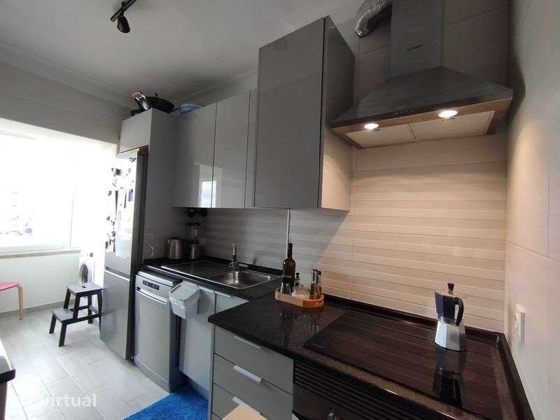 Apartamento T2 renovado - Grande imagem: 2/12