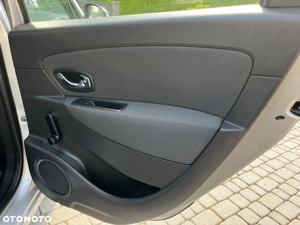Renault Scenic 1.6 16V 110 LIMITED - 17