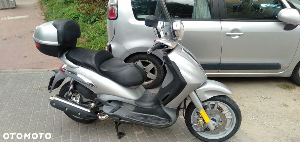 Piaggio Beverly - 1