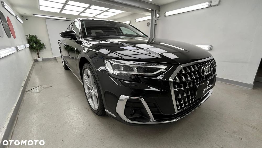 Audi A8 - 3