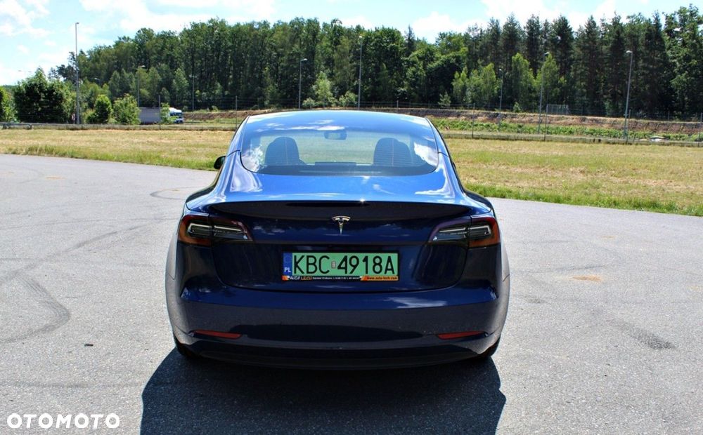 Tesla Model 3 - 6