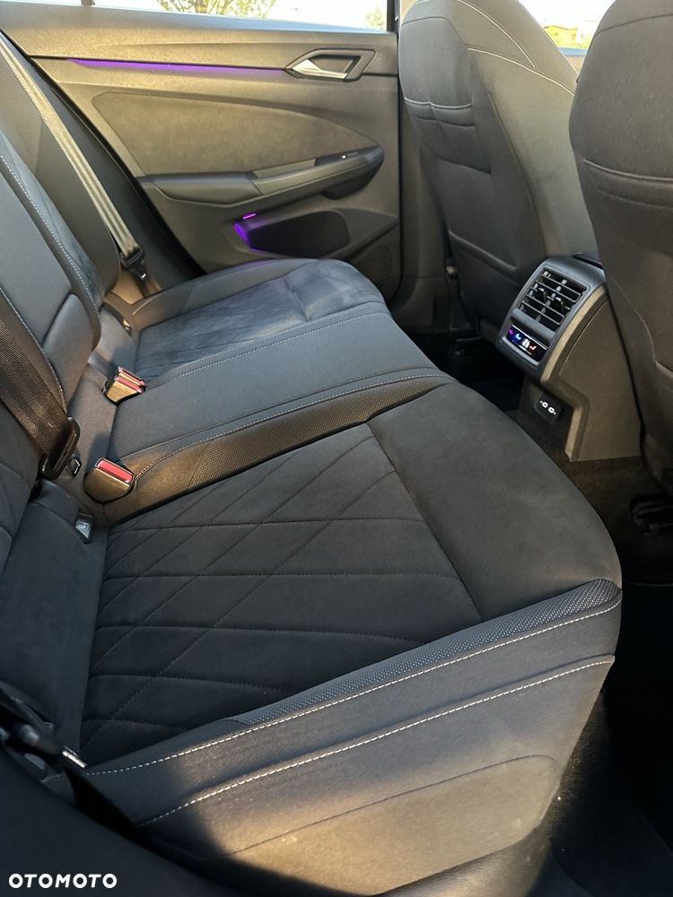 Volkswagen Golf 1.5 eTSI Style DSG - 18