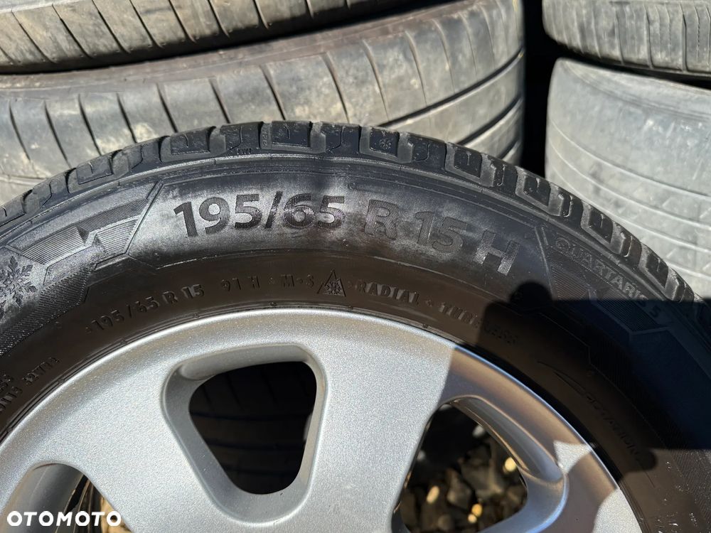Felgi aluminowie z oponami zimowymi r.15 5x112 - 4
