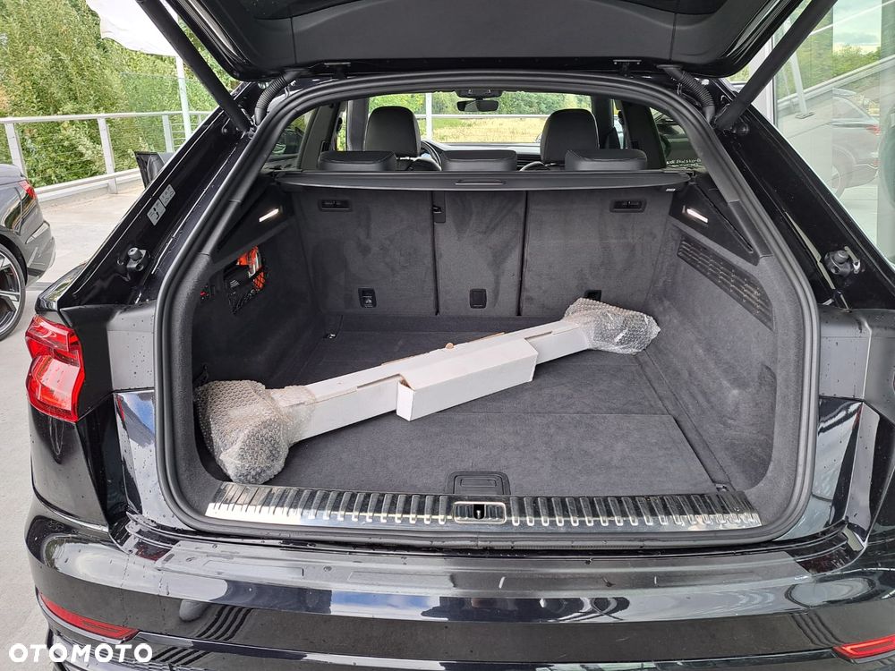 Audi Q8 - 17