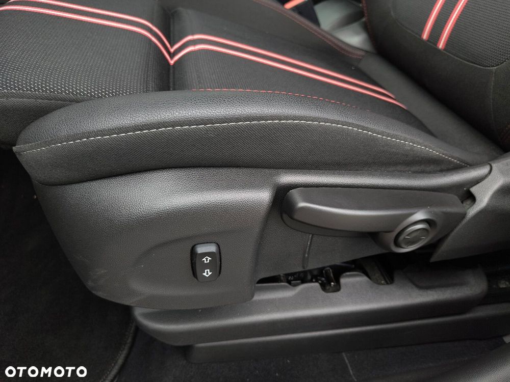 Opel Crossland 1.2 T GS Line - 16