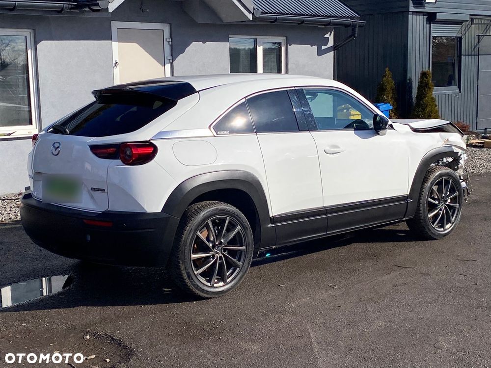 Mazda MX-30 e-SKYACTIV - 11