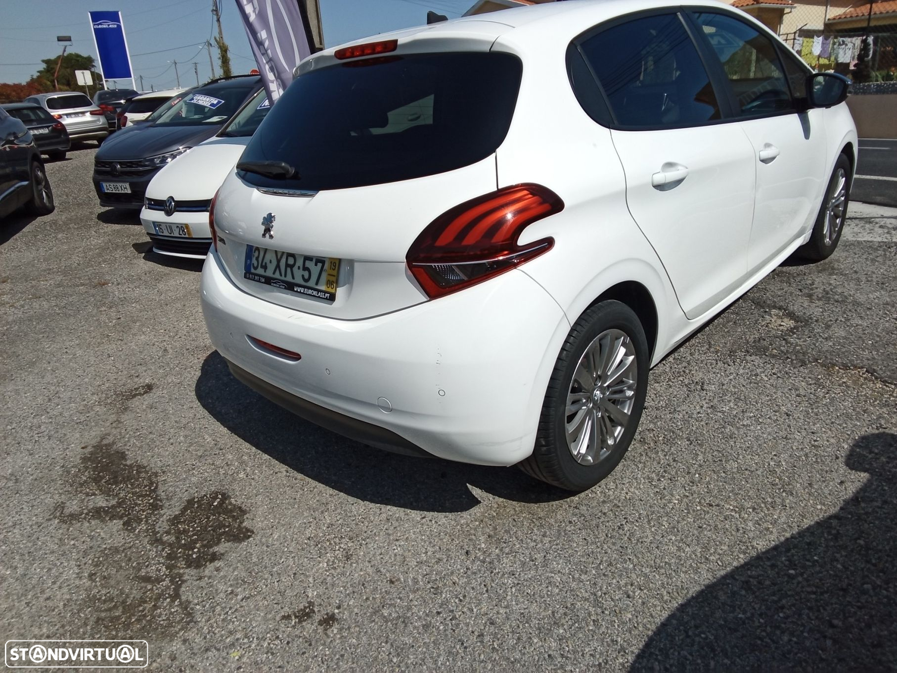 Peugeot 208 1.2 PureTech Signature - 8