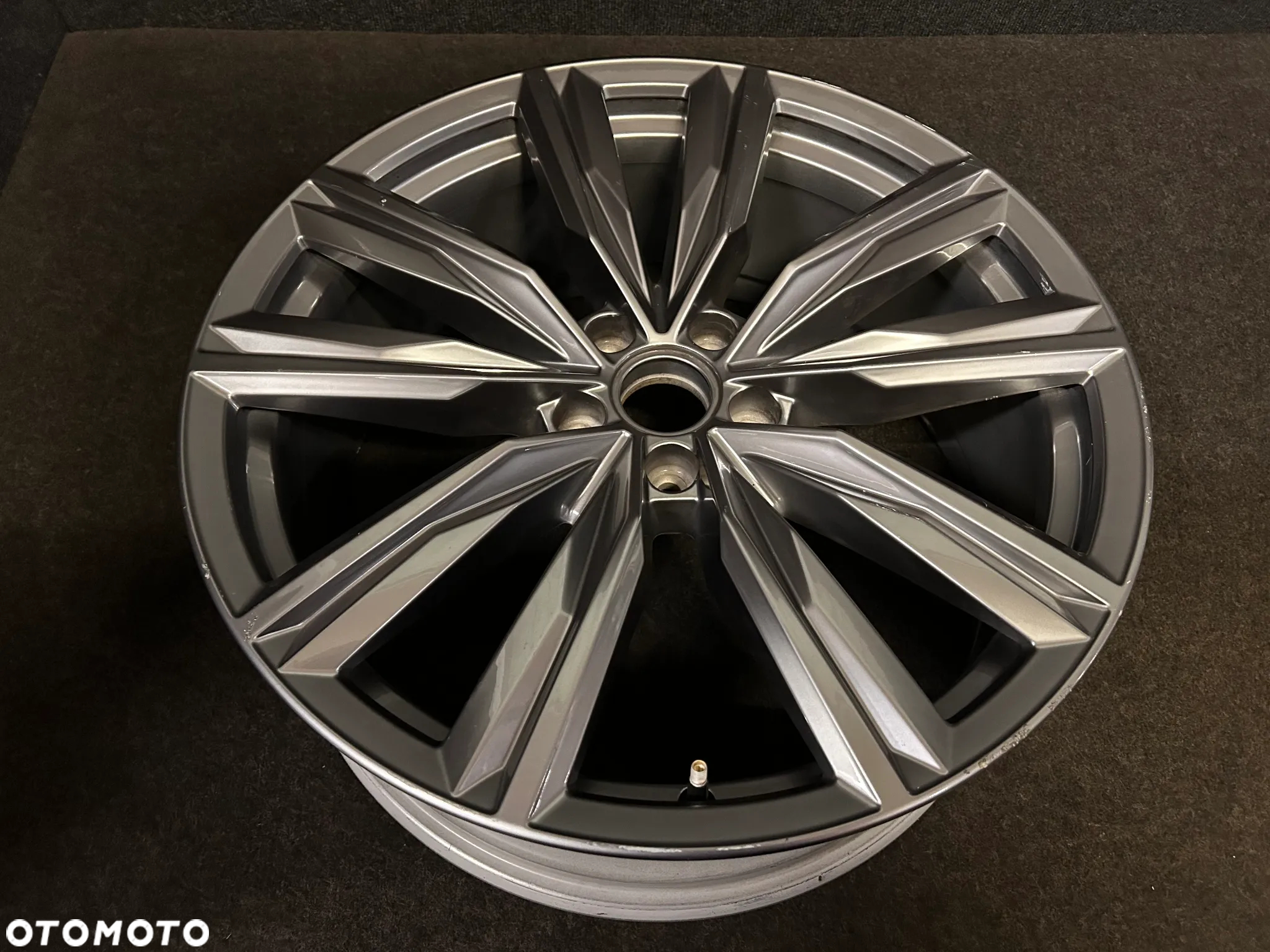 Alufelga VW Tiguan II R-Line 20 cali 5x112 1szt. 5NA601025H/J - 2