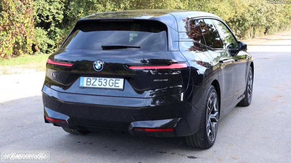 BMW iX xDrive 40 Pack Desportivo - 2