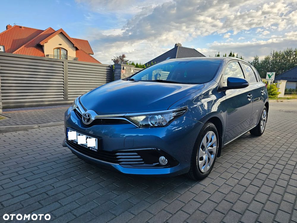 Toyota Auris 1.6 Premium - 18