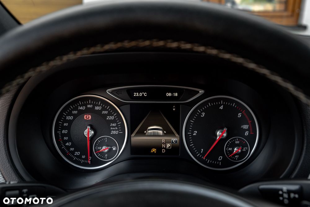 Mercedes-Benz Klasa B 200 (CDI) d 4Matic 7G-DCT AMG Line - 32