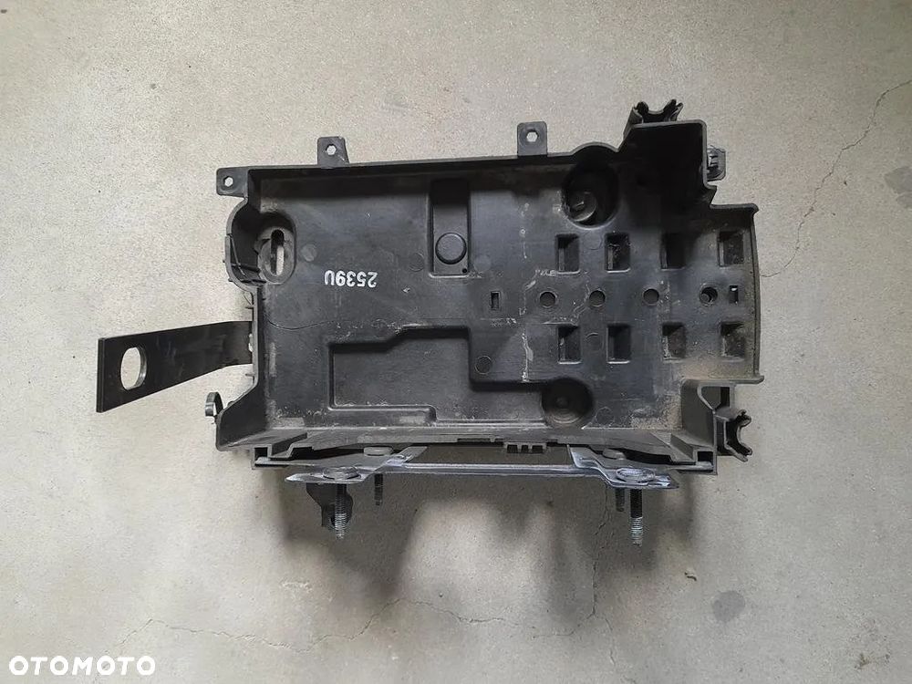 Podstawa obudowa akumulatora Opel Mokka 1.6b 95418182 - 1