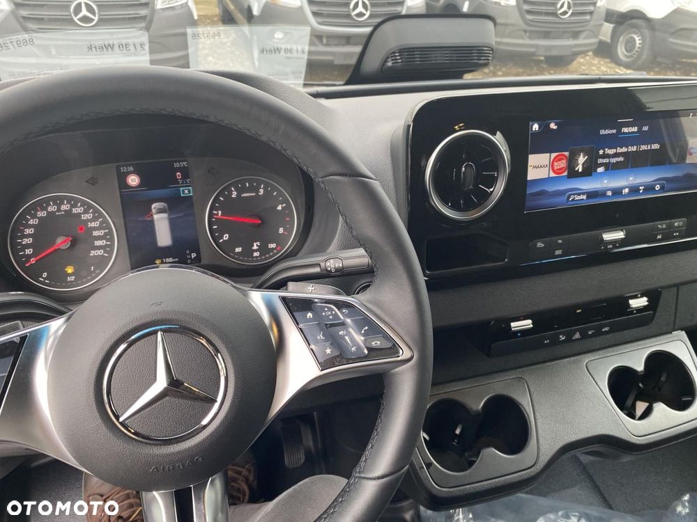 Mercedes-Benz Sprinter - 7
