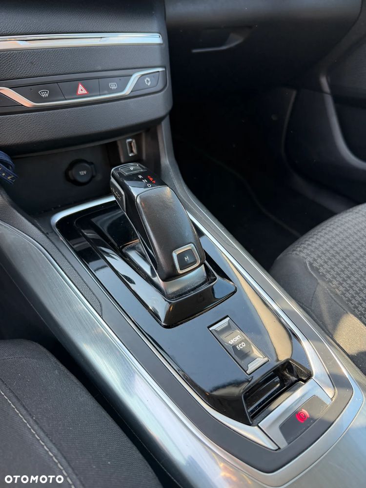 Peugeot 308 1.5 BlueHDi Active S&S EAT8 - 8