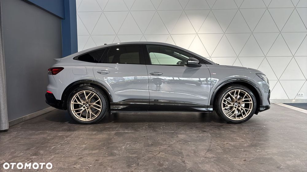 Audi Q4 e-tron - 7