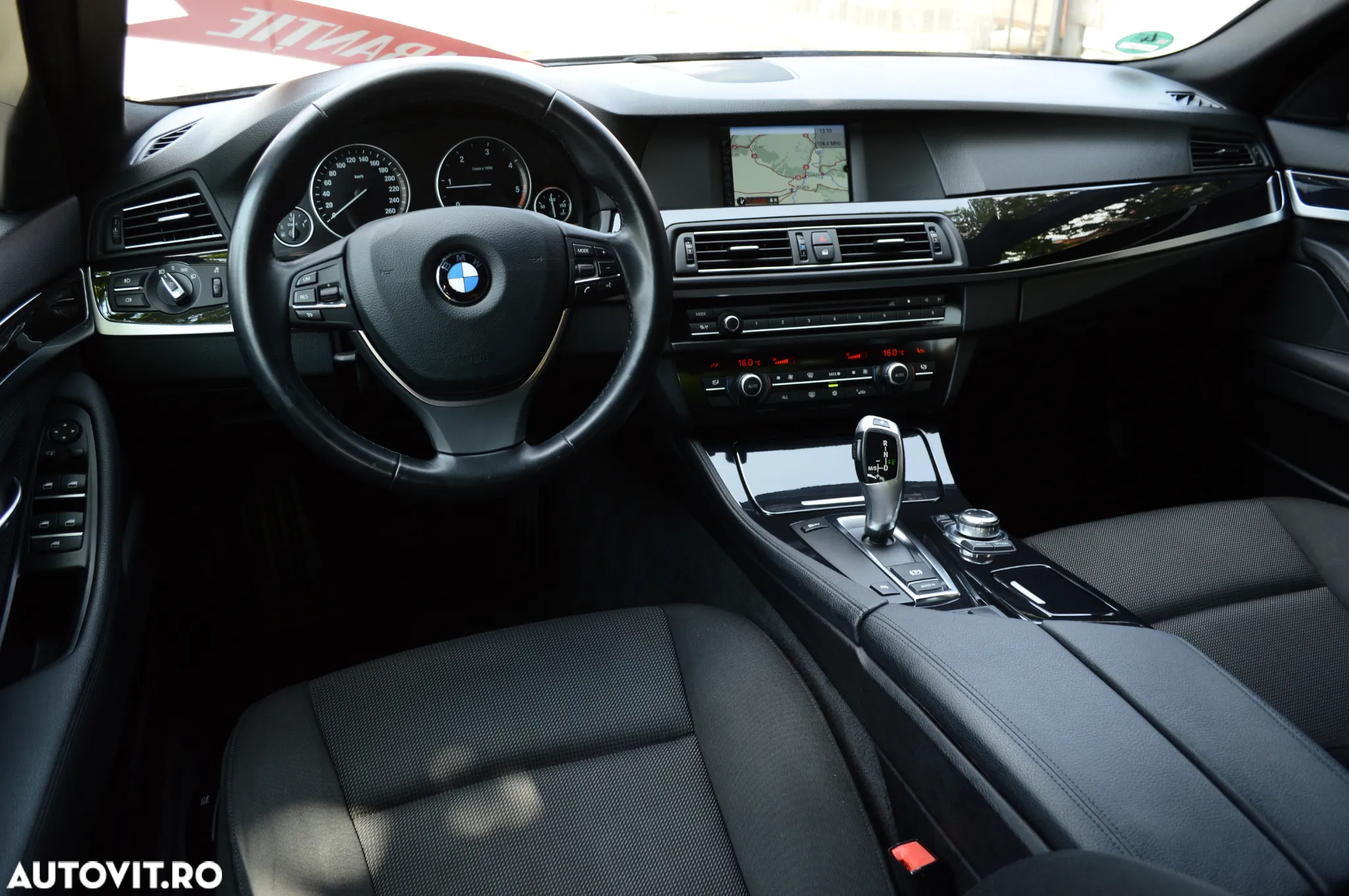 BMW Seria 5 520d Aut. - 26