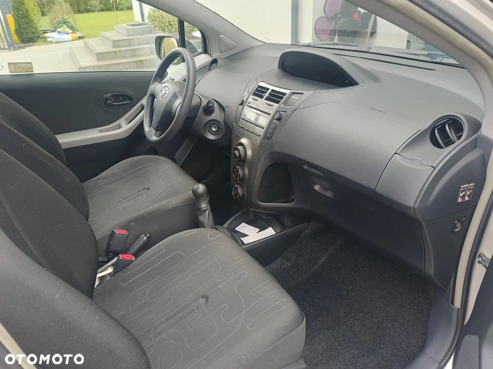 Toyota Yaris 1.0 Luna Start - 4