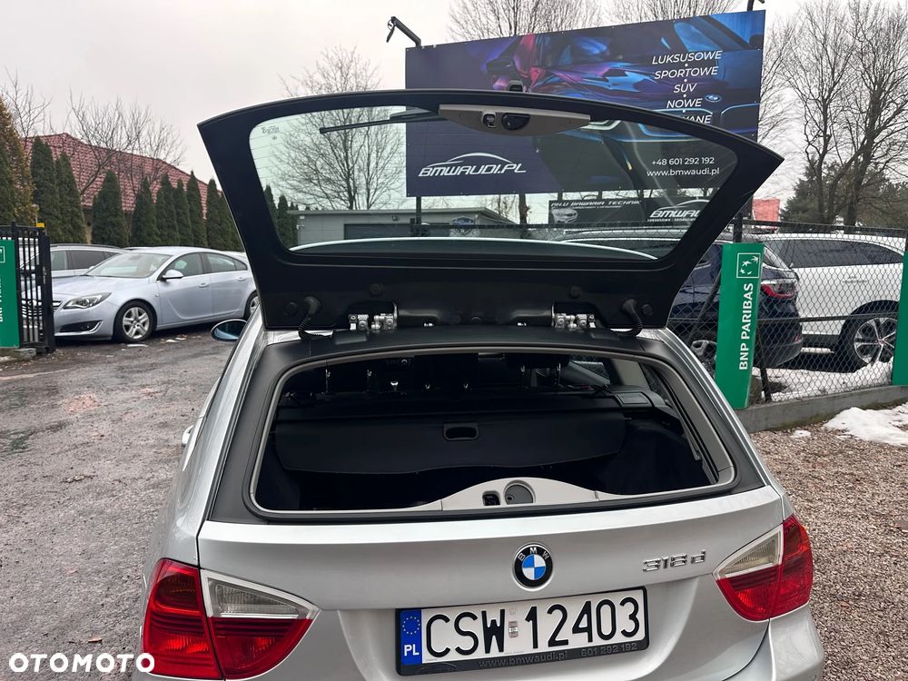 BMW Seria 3 318d DPF - 8