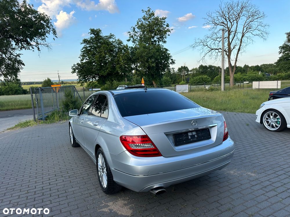 Mercedes-Benz Klasa C 220 CDI BlueEff Edition Avantgarde - 5
