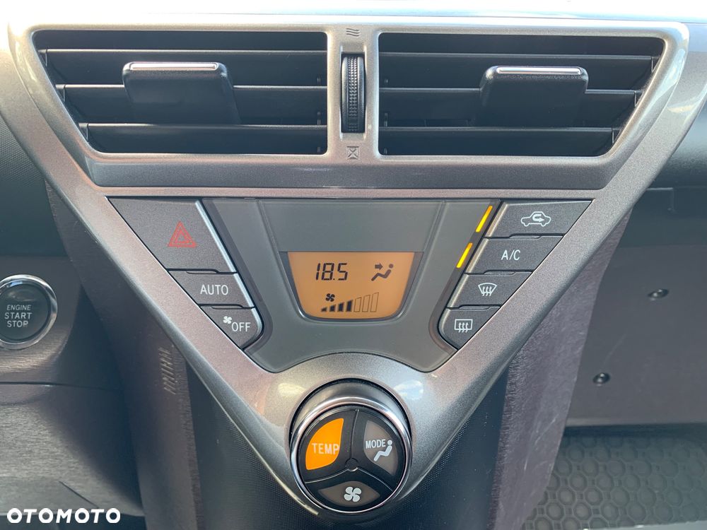 Toyota iQ - 21
