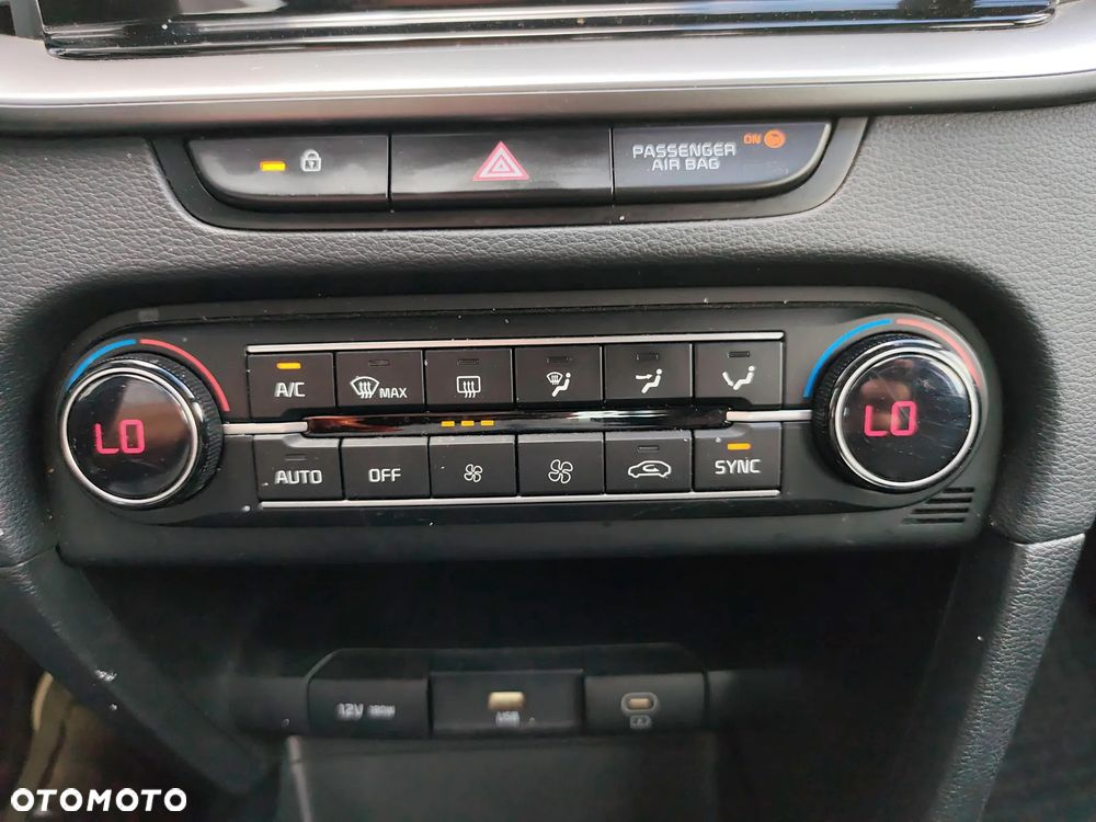 Kia Ceed 1.5 T-GDI M - 25