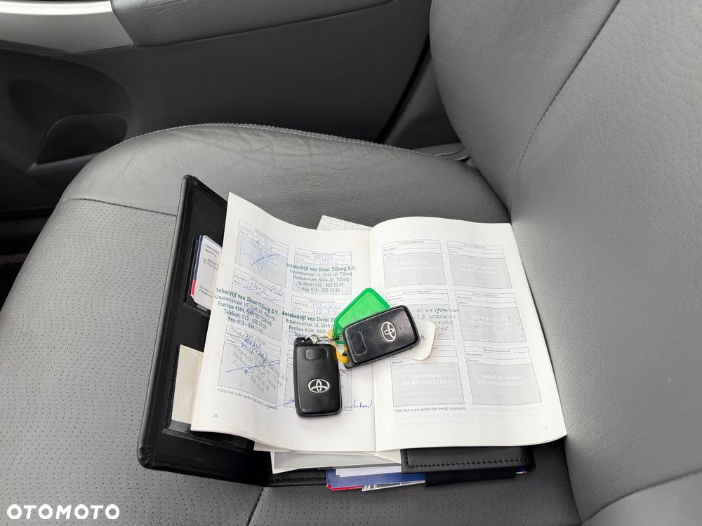 Toyota Prius 1.8 HSD Premium - 36