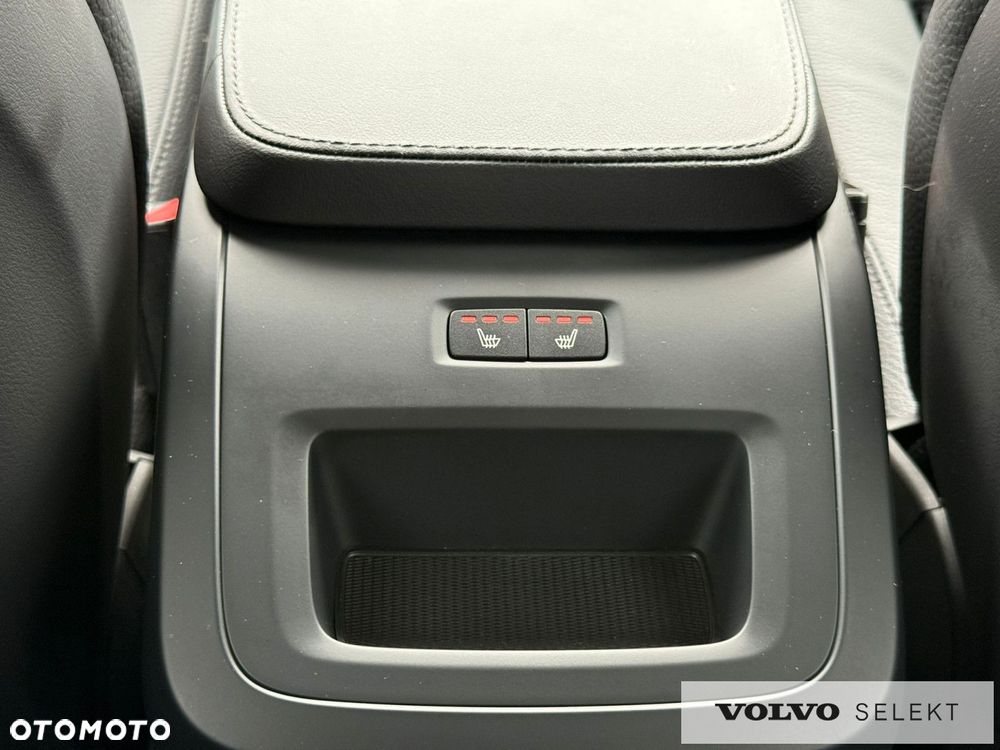 Volvo XC 90 - 32