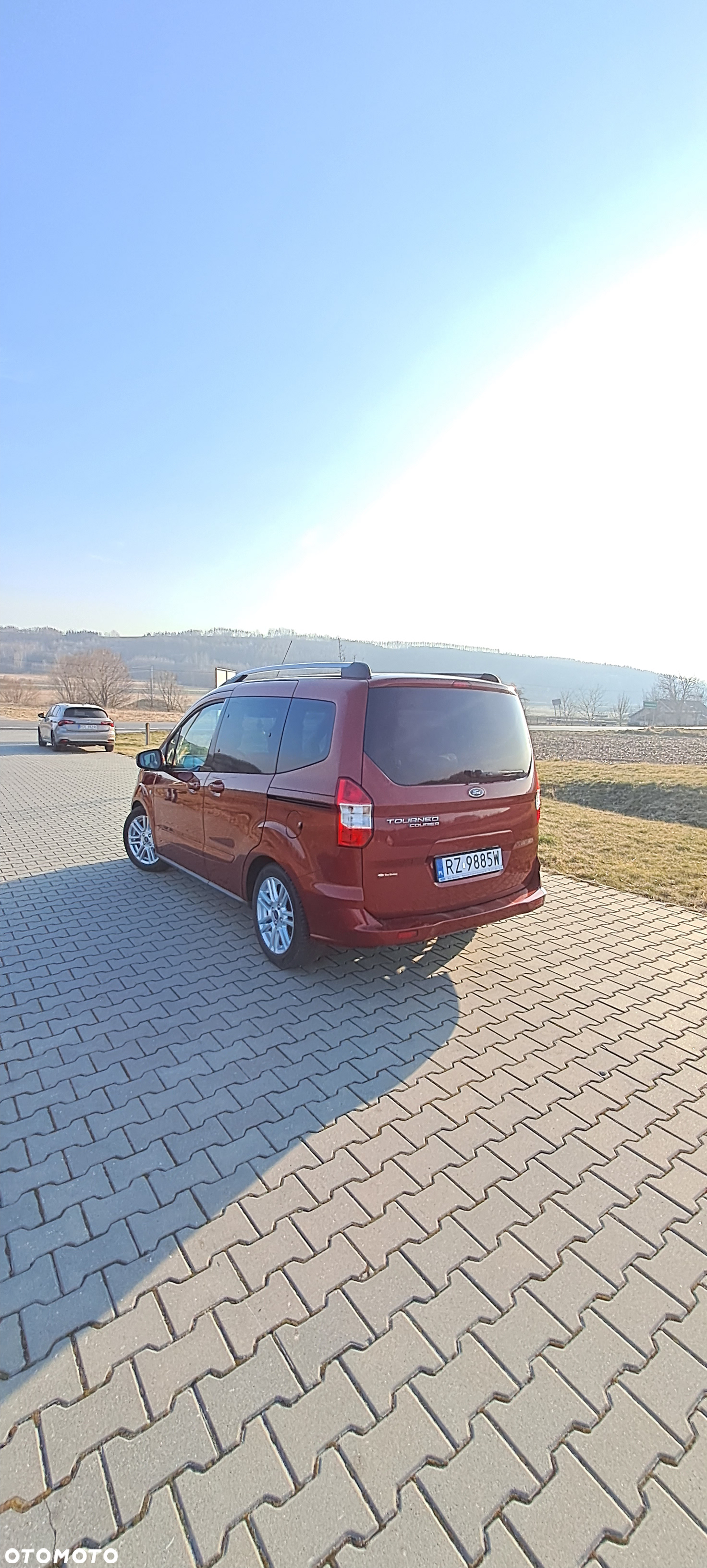 Ford Courier - 4