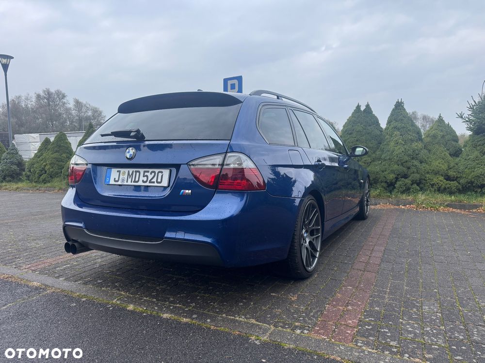 BMW Seria 3 320d DPF Touring - 33