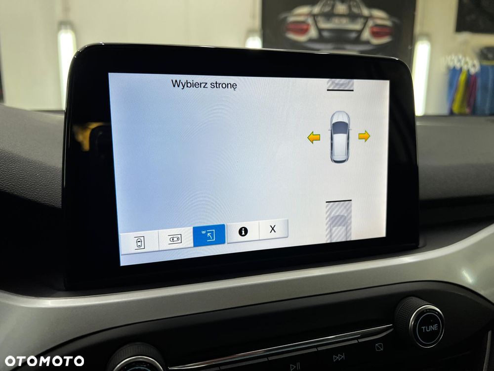 Ford Focus 1.5 EcoBlue STart-Stopp-System TITANIUM X - 13