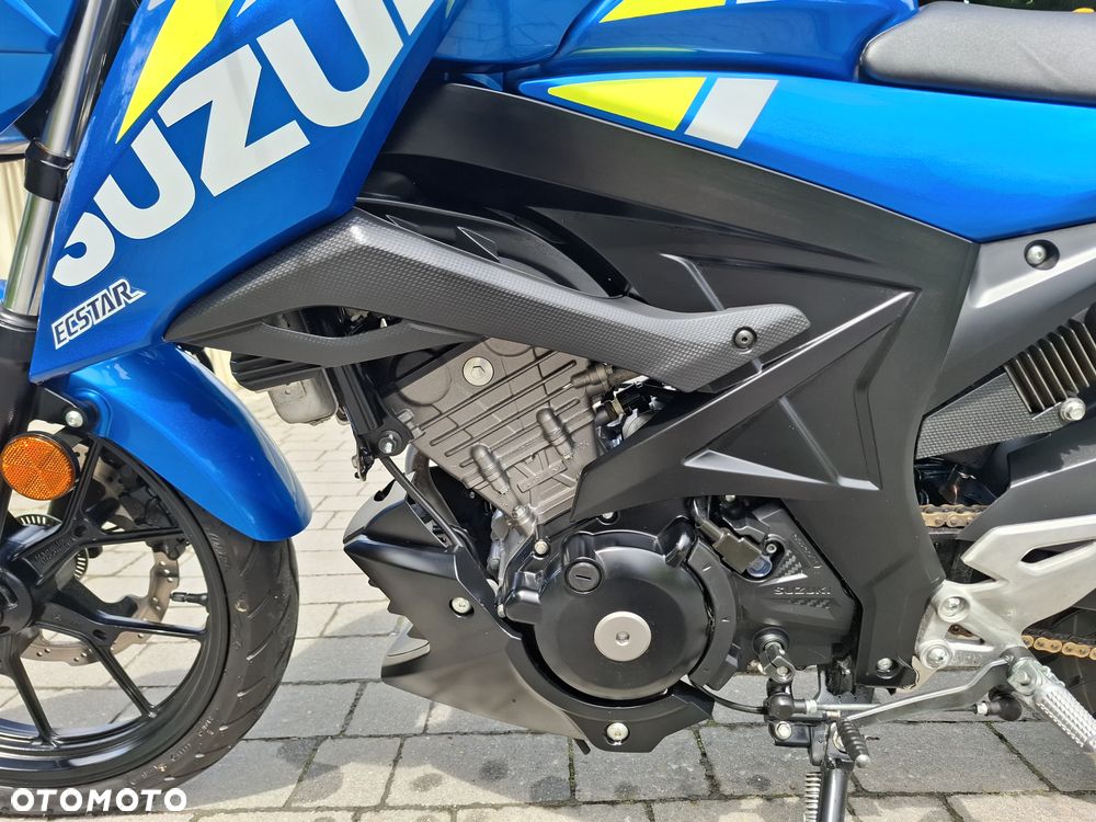 Suzuki GSX - 20