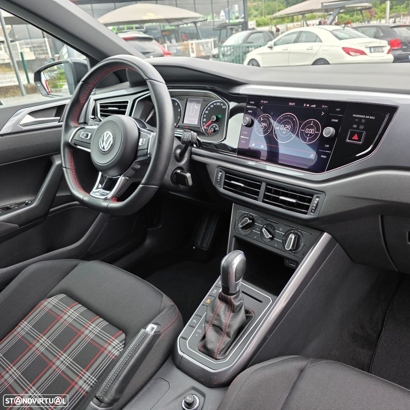 VW Polo 2.0 TSI GTI DSG - 40