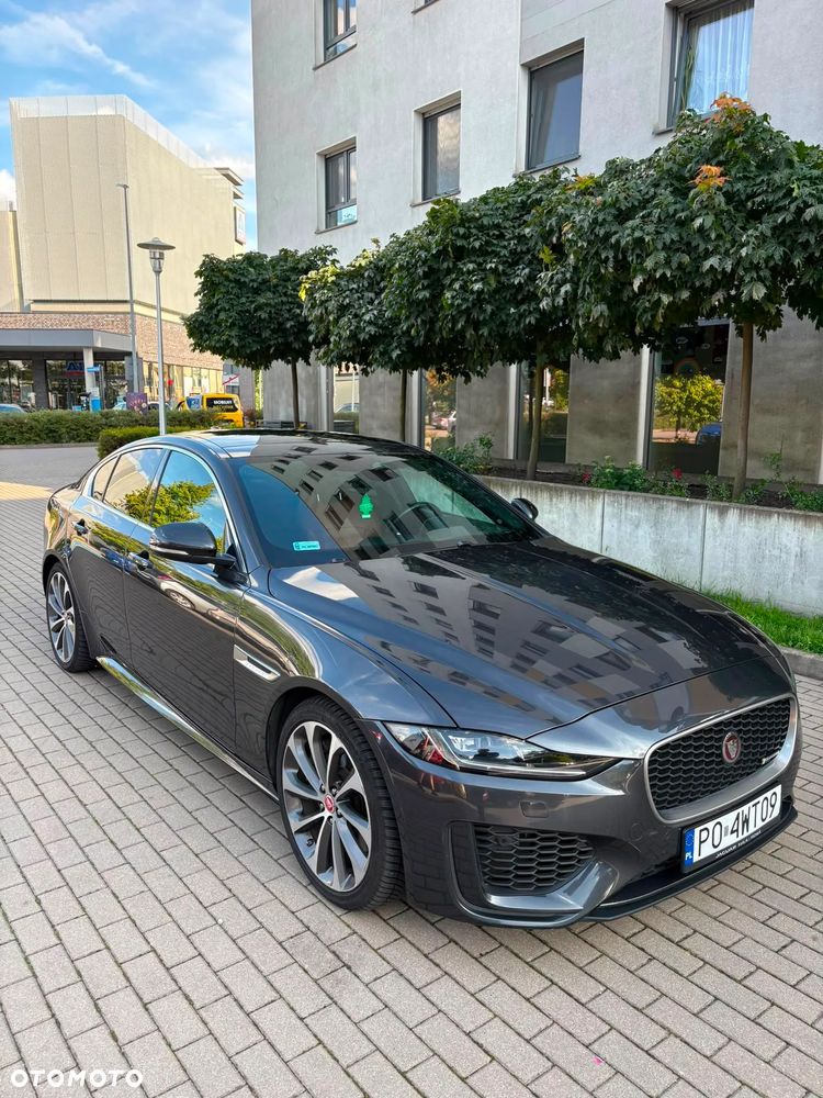 Jaguar XE 2.0 P250 R-Dynamic HSE - 1