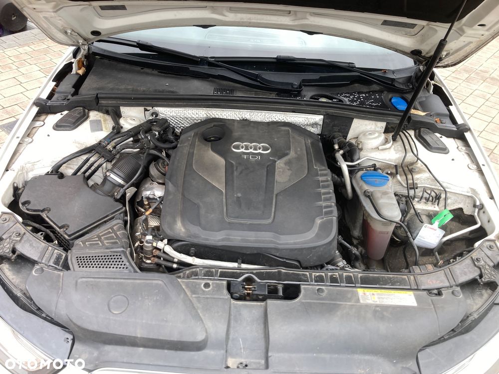 Audi A4 Avant 2.0 TDI DPF clean diesel quattro S tronic S line Sportpaket - 6