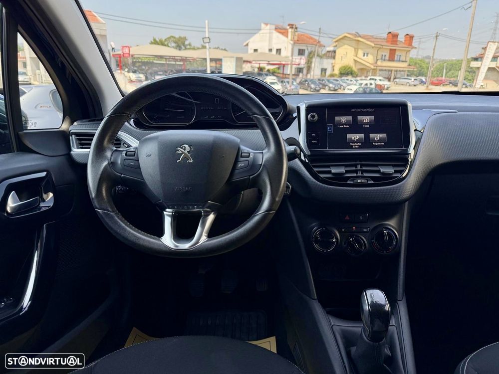 Peugeot 208 1.2 PureTech Style - 14