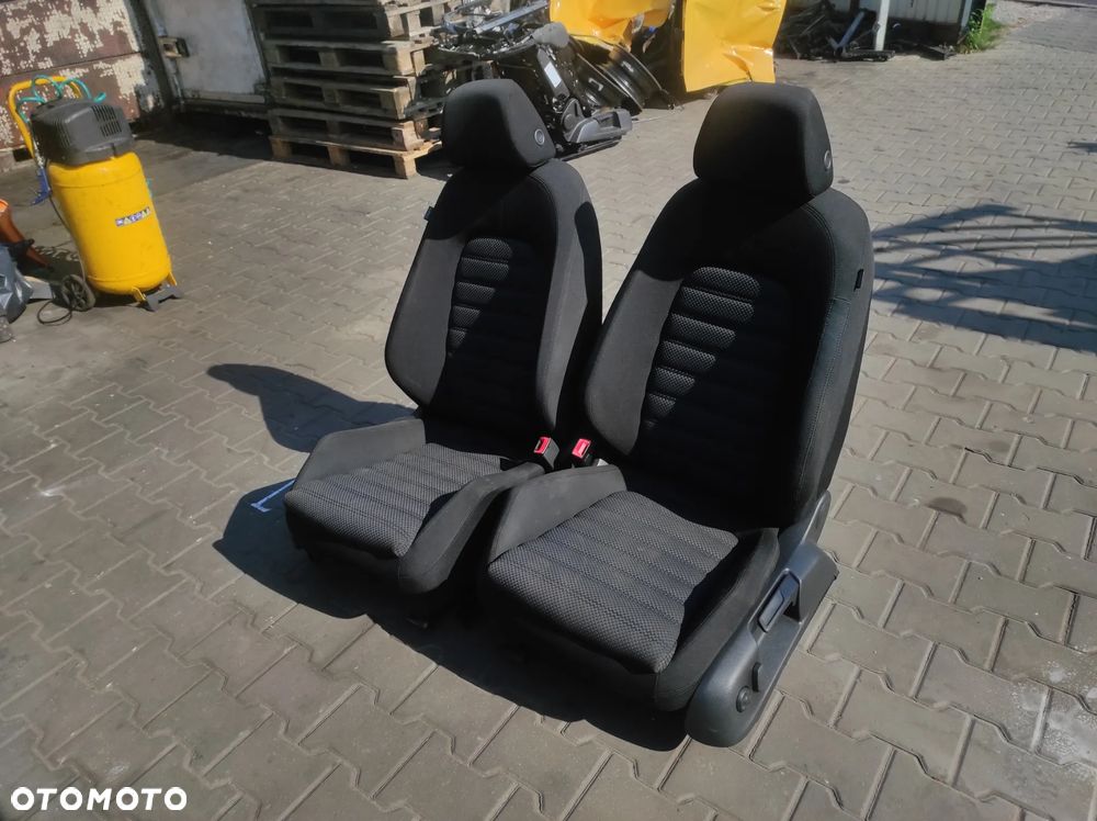VW CADDY 3 03-15R FOTELE PRZEDNIE KIEROWCY PASAŻERA GRZANE PODGRZEWANE SPRAWNE LEWY ELEKTRYCZNY KUBEŁKI CAŁE EUROPA WYSYŁKA !!!!! - 1
