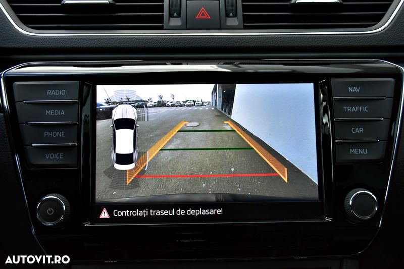 Skoda Superb 2.0 TDI DSG L&K - 8