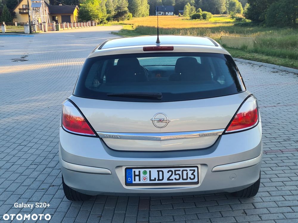 Opel Astra - 4