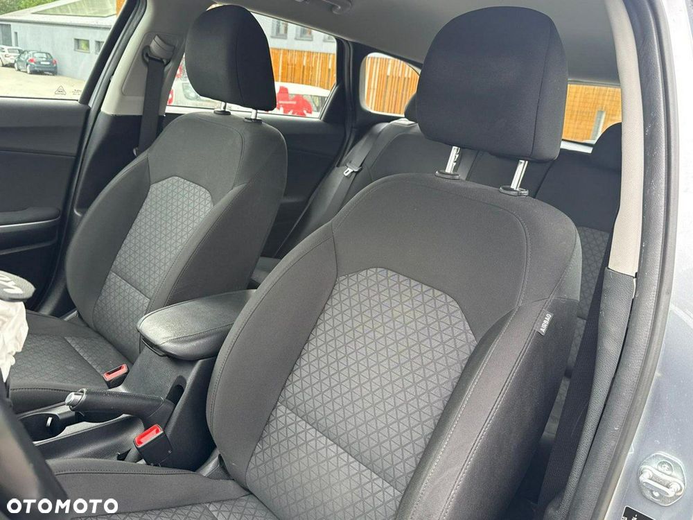 Kia Ceed 1.5 T-GDI Business Line - 22