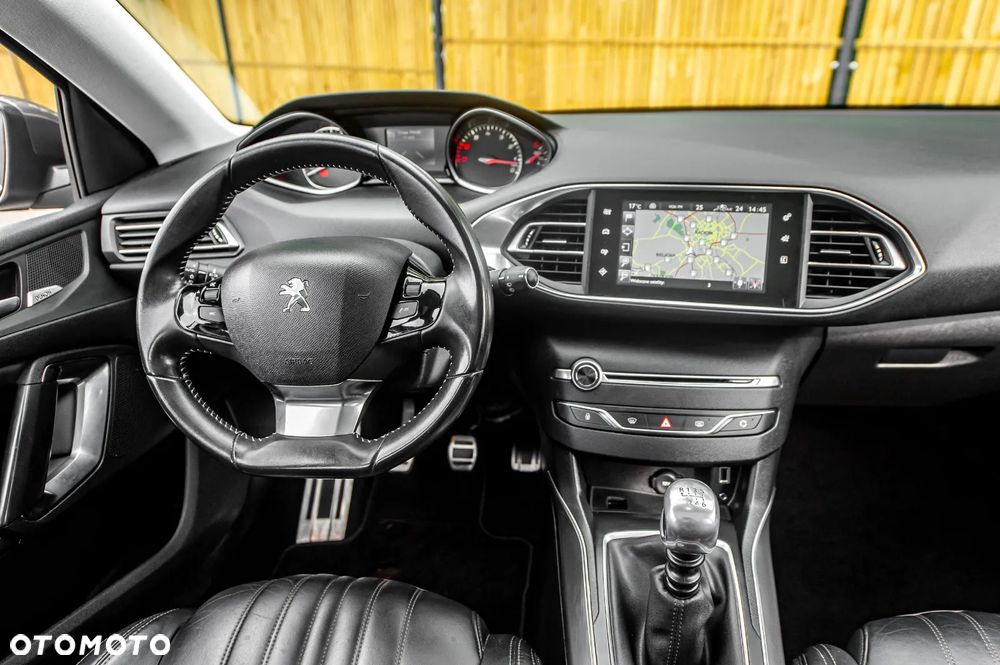 Peugeot 308 2014 photo 3