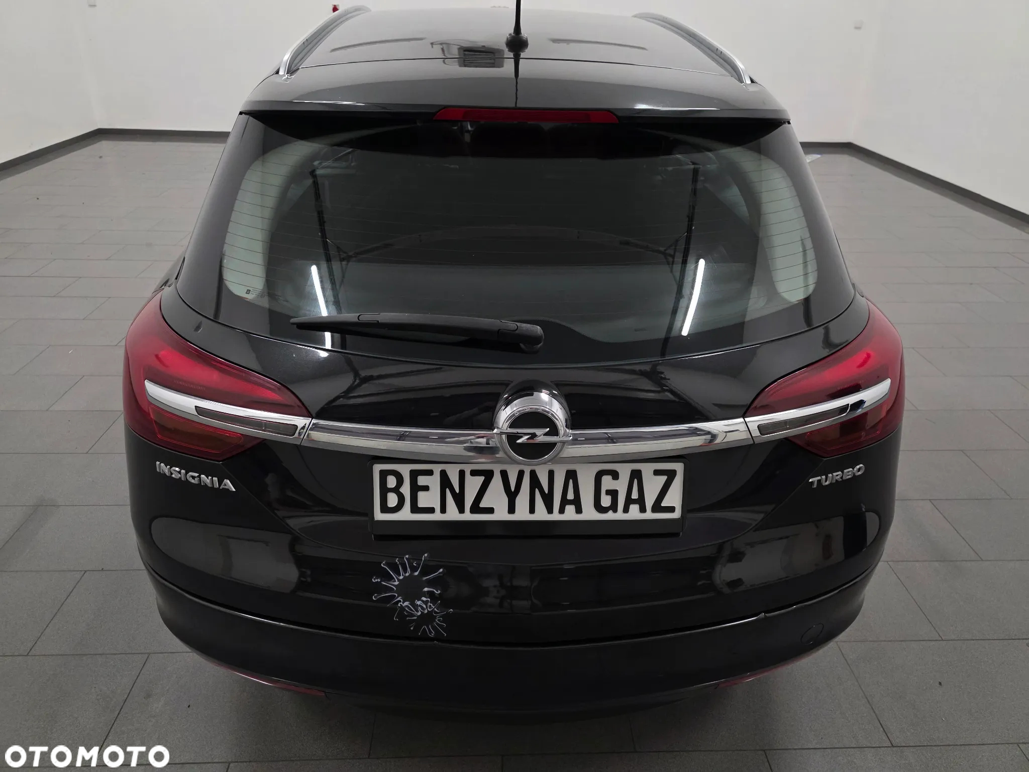 Opel Insignia 1.6 Turbo Sports Tourer - 34