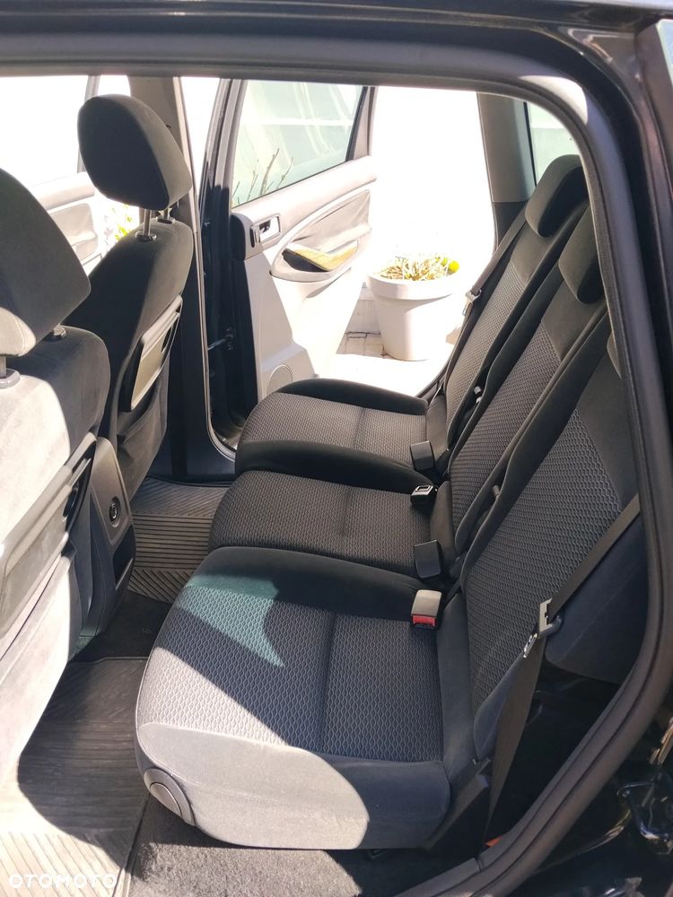 Ford Focus C-Max - 11