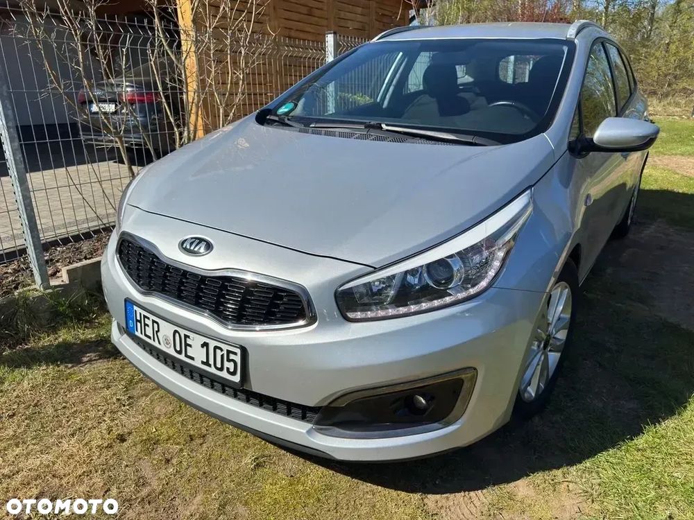 Kia Ceed - 22